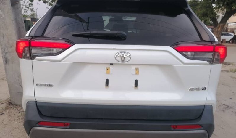 
								2022 Toyota RAV4 full									