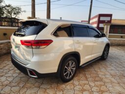 
										2019 Toyota Highlander full									