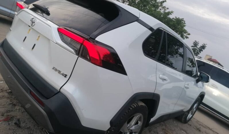 
								2022 Toyota RAV4 full									