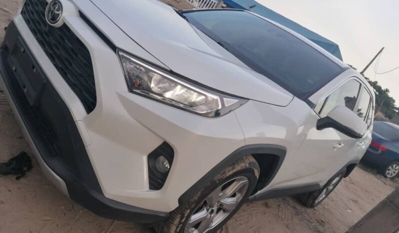 
								2022 Toyota RAV4 full									