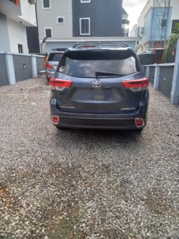 
										2015 Toyota Highlander full									