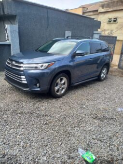
										2015 Toyota Highlander full									