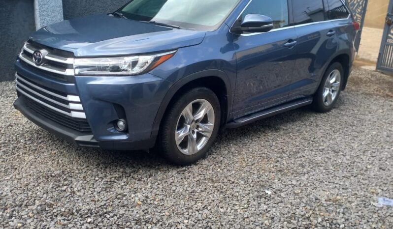 
								2015 Toyota Highlander full									