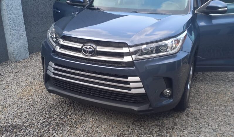 
								2015 Toyota Highlander full									