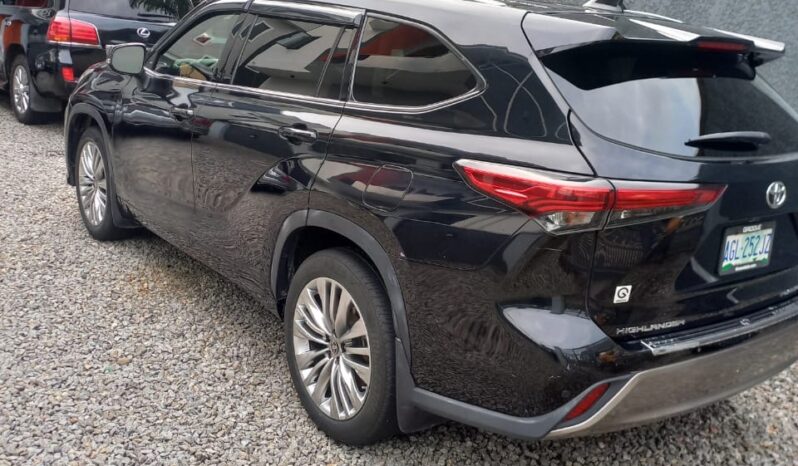 
								2024 Toyota Highlander full									