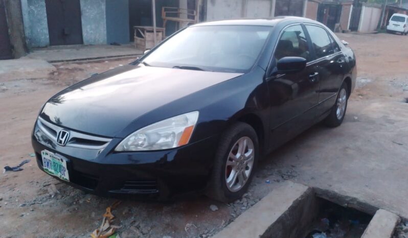 
								2007 Honda Accord full									