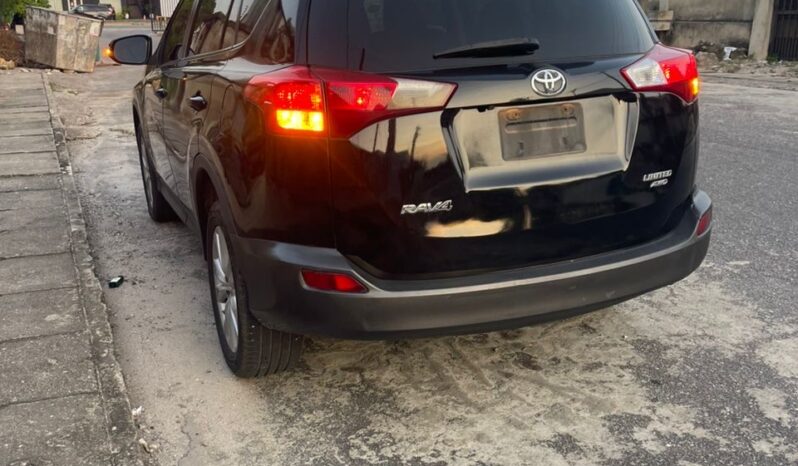 
								2015 Toyota RAV4 full									