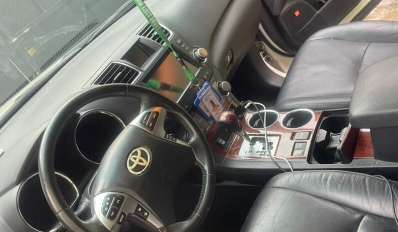 
								2012 Toyota Highlander full									