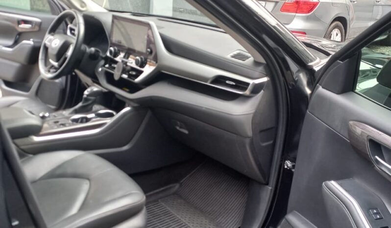 
								2024 Toyota Highlander full									