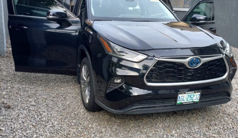
								2024 Toyota Highlander full									