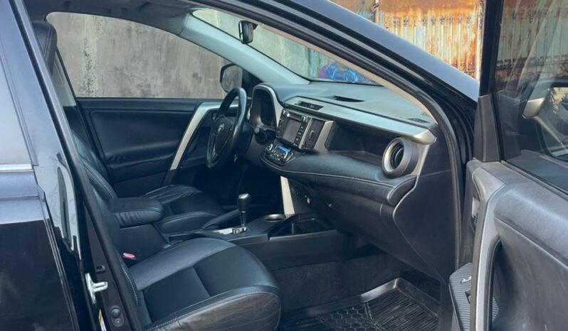 
								2015 Toyota RAV4 full									