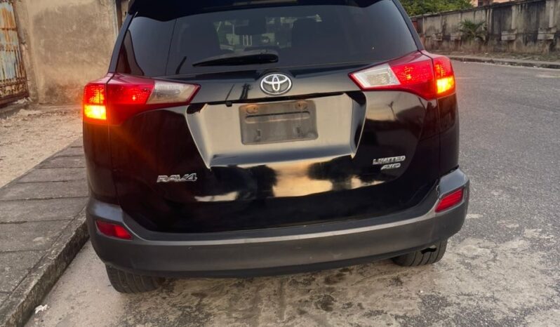 
								2015 Toyota RAV4 full									