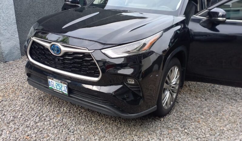 
								2024 Toyota Highlander full									