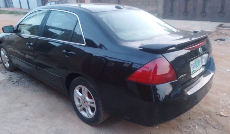 
								2007 Honda Accord full									
