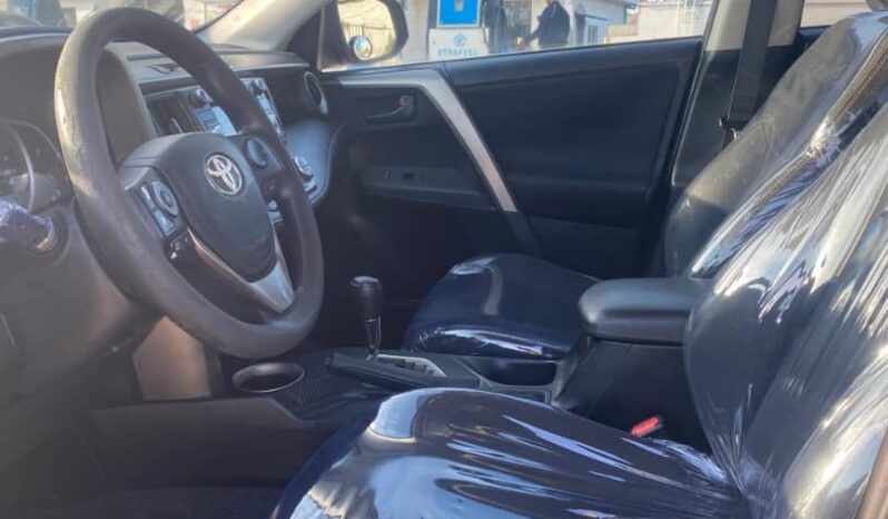 
								2015 Toyota RAV4 full									