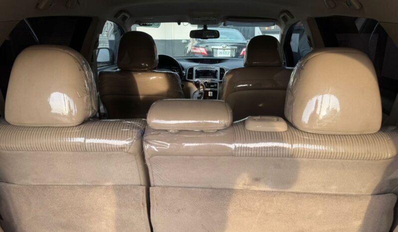 
								2019 Toyota Venza full									