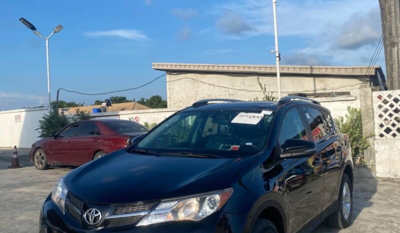 
								2015 Toyota RAV4 full									