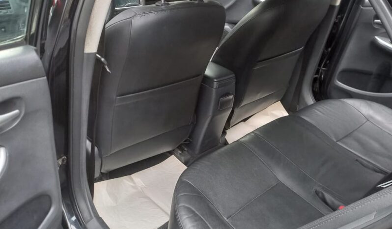 
								2012 Toyota Corolla full									