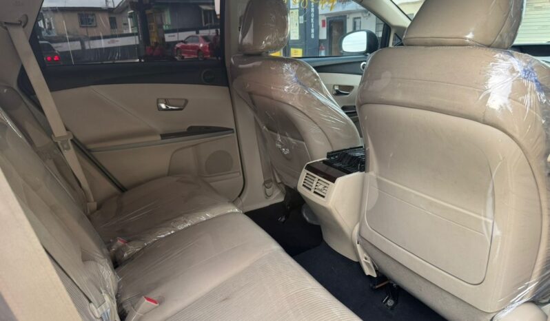 
								2019 Toyota Venza full									