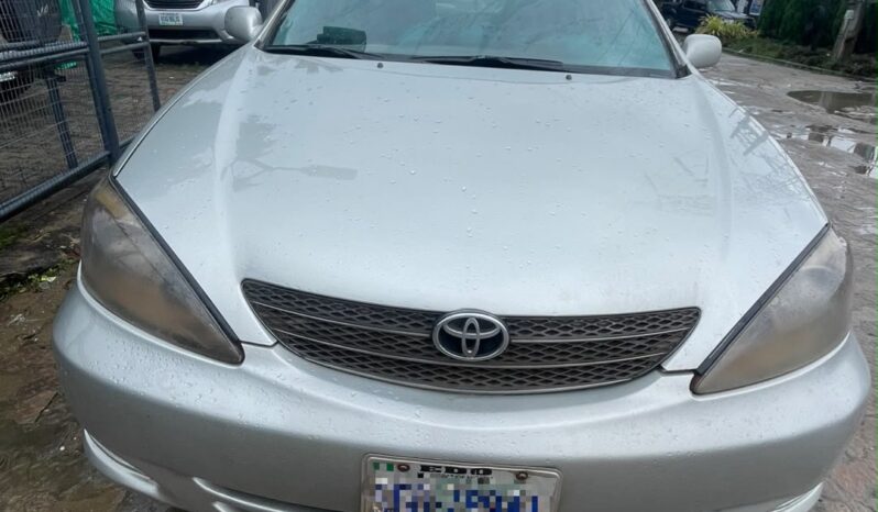 
								2003 Toyota Camry full									