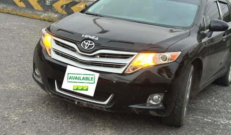 
								2010 Toyota Venza full									