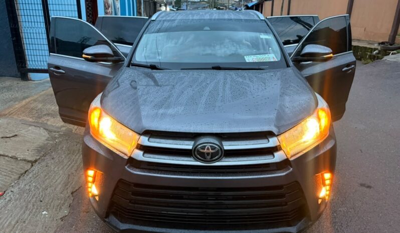 
								2019 Toyota Highlander full									