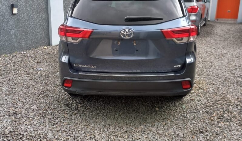 
								2020 Toyota Highlander full									