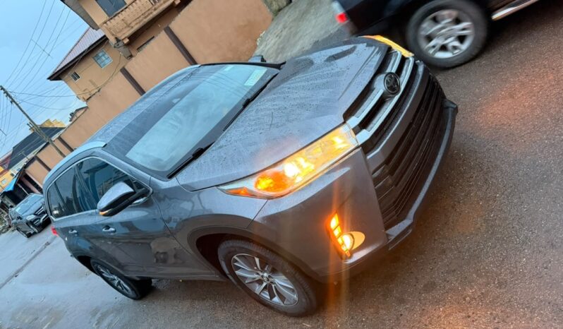 
								2019 Toyota Highlander full									