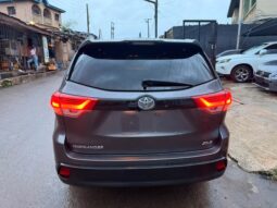 
										2019 Toyota Highlander full									