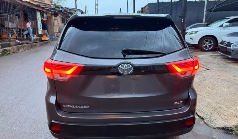 
								2019 Toyota Highlander full									