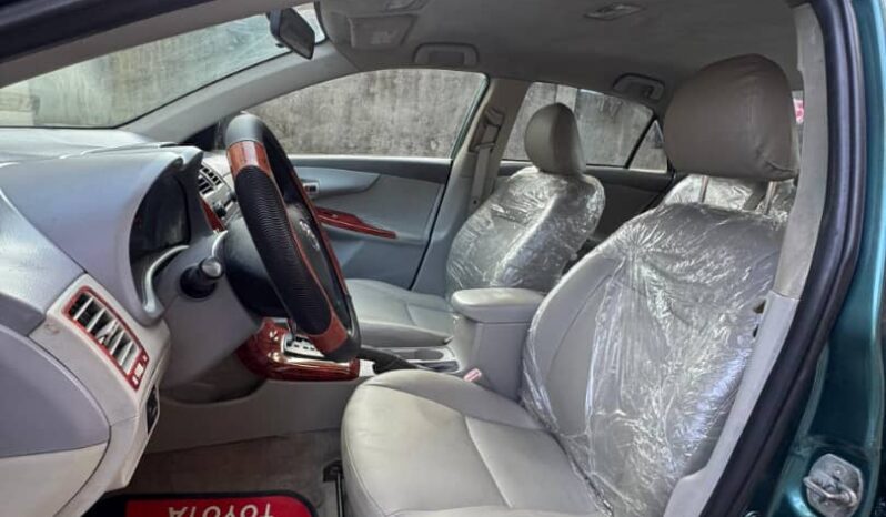 
								2009 Toyota Corolla full									