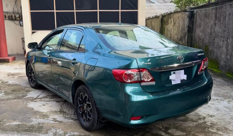 
								2009 Toyota Corolla full									