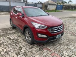
										2014 Hyundai Santa Fe full									