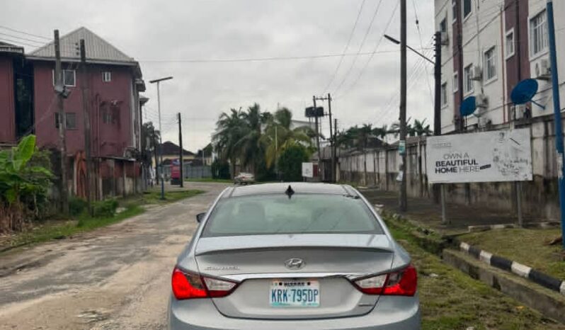 
								2013 Hyundai Sonata full									