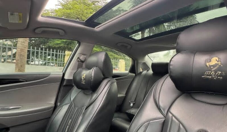 
								2013 Hyundai Sonata full									