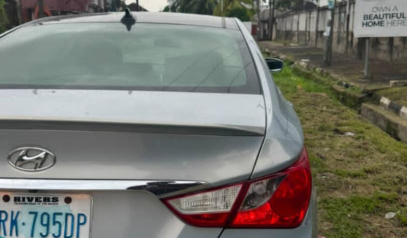 
								2013 Hyundai Sonata full									