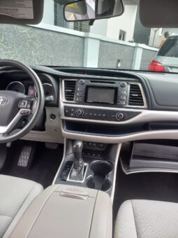 
										2020 Toyota Highlander full									