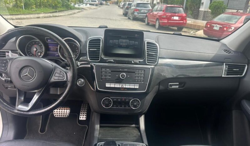 
								2016 Mercedes-Benz GLE 400 full									
