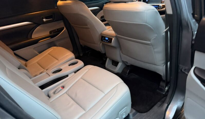 
								2019 Toyota Highlander full									