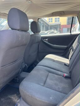 
										2005 Toyota Corolla full									