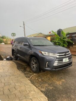
										2017 Toyota Highlander full									