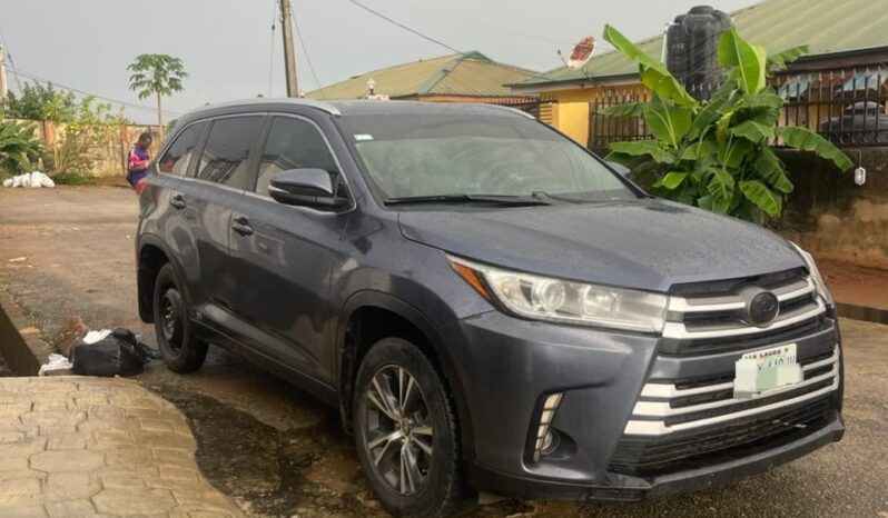 
								2017 Toyota Highlander full									