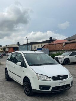 
										2007 Ford Focus full									