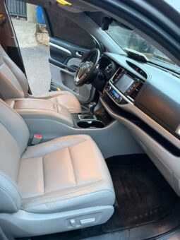 
										2019 Toyota Highlander full									