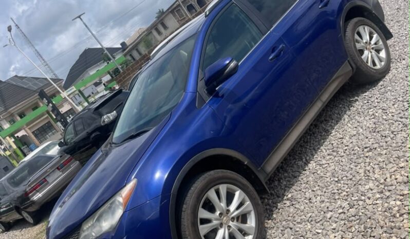 
								2014 Toyota RAV4 full									