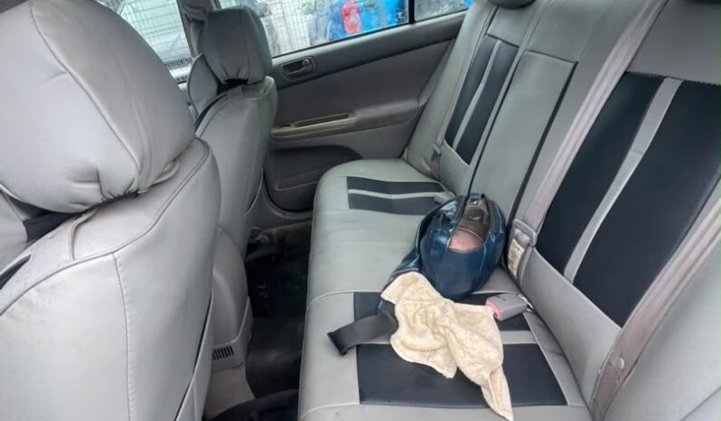 
								2003 Toyota Camry full									
