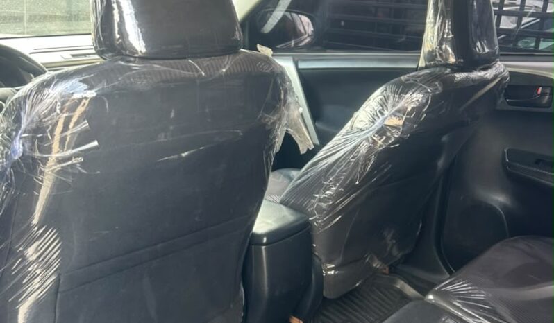 
								2015 Toyota RAV4 full									