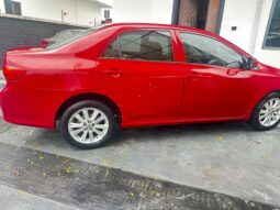 
										2010 Toyota Corolla full									