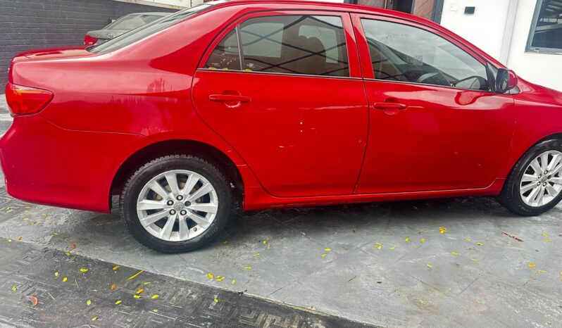
								2010 Toyota Corolla full									