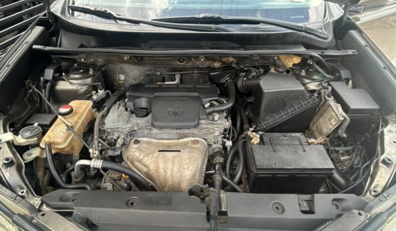 
								2015 Toyota RAV4 full									